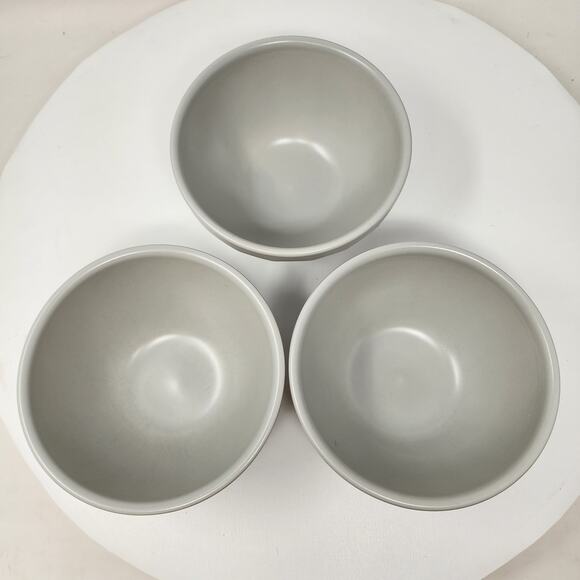 3 Anthropologie Matte Latte Earthenware Cereal Soup Bowls Light Grey Portugal - Picture 2 of 4